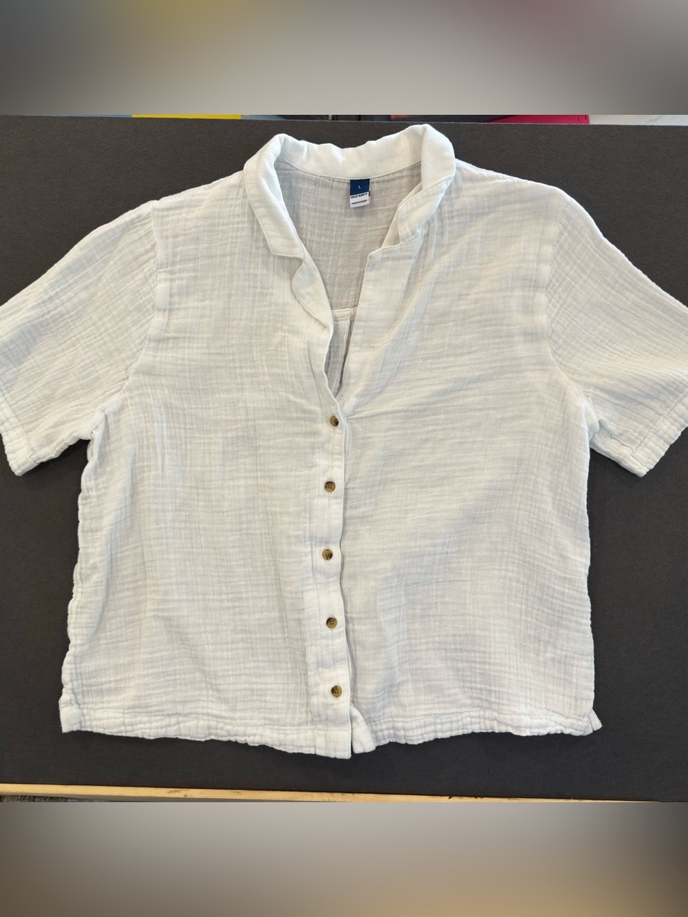 Old Navy White Crinkle Gauze Short Sleeve Button Down Top